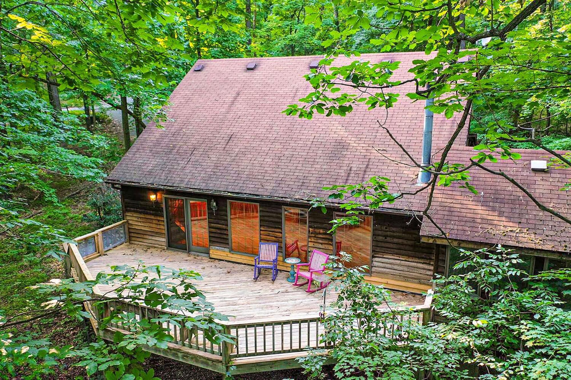 Huge Cabin W Hot Tub, Deck, Grill, Fire Pit, Wifi バークレー・スプリングス エクステリア 写真